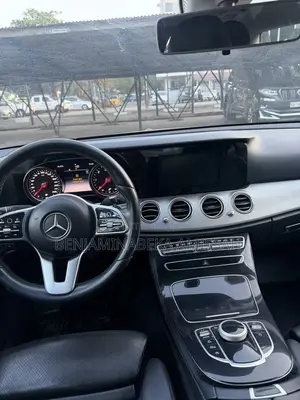 Mercedes-Benz 200E 2019 Black