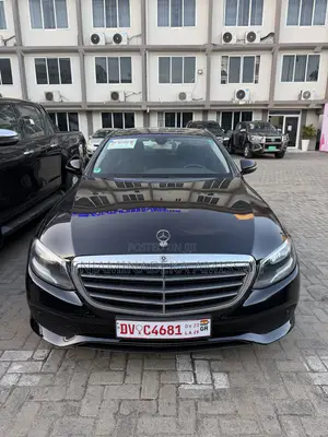 Mercedes-Benz 200E 2019 Black