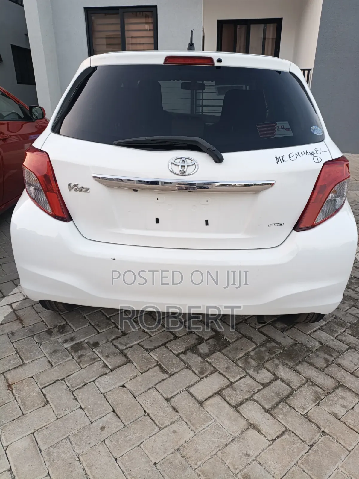 Toyota Vitz 1.3 FWD 5dr 2013 White