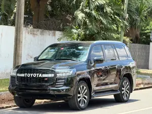 Toyota Land Cruiser 4.0 V6 GXR 2018 Black