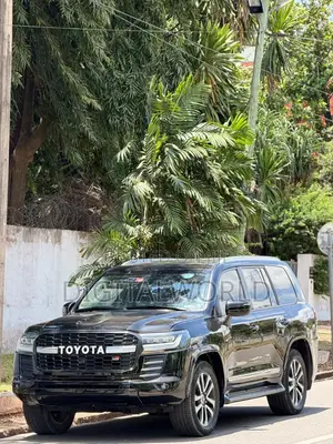Toyota Land Cruiser 4.0 V6 GXR 2018 Black