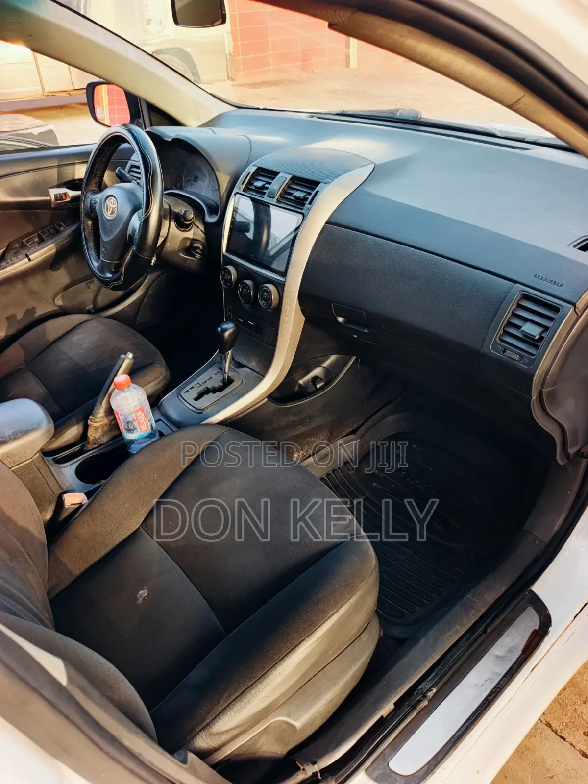 Toyota Corolla 2010 White