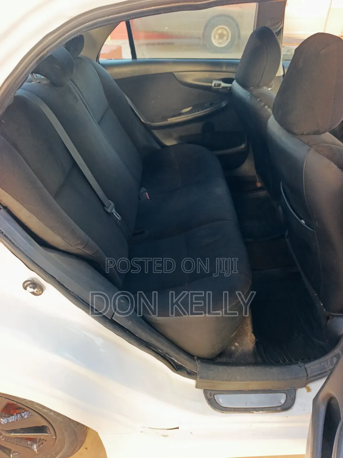 Toyota Corolla 2010 White
