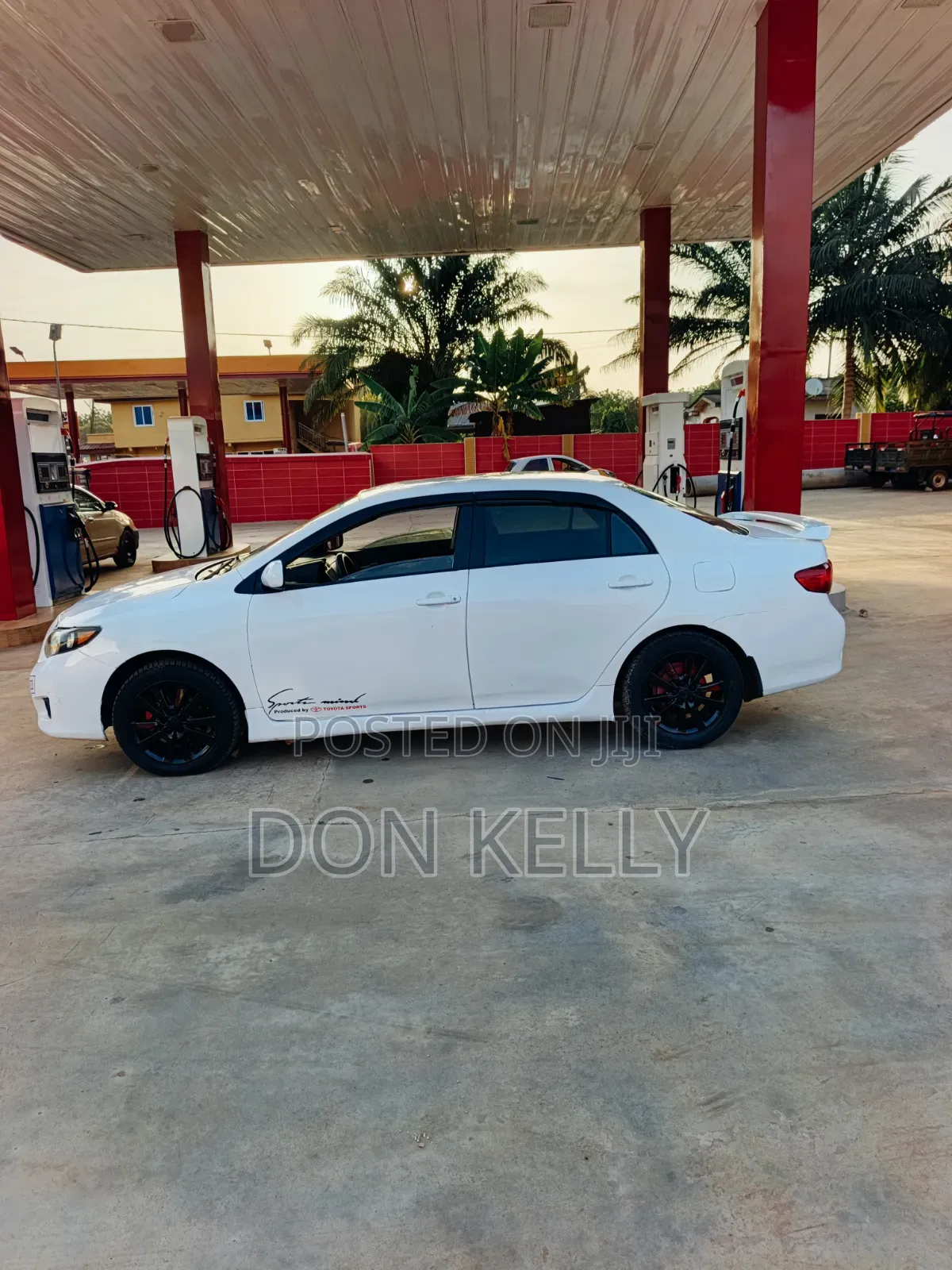 Toyota Corolla 2010 White