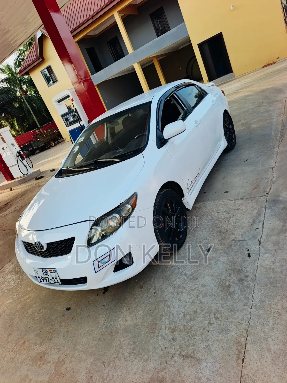 Toyota Corolla 2010 White