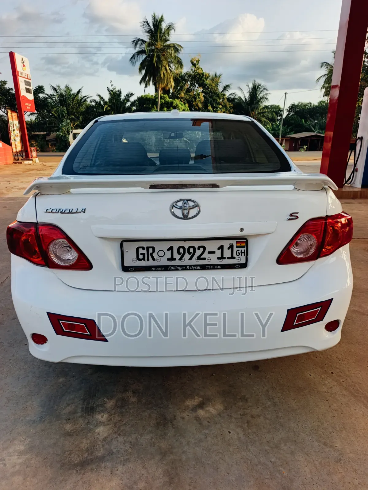 Toyota Corolla 2010 White