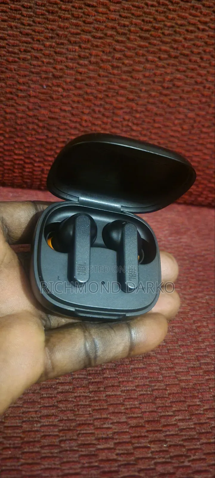 JBL Live Pro Plus