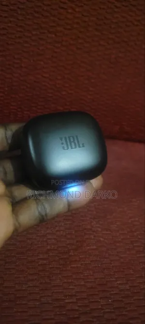JBL Live Pro Plus