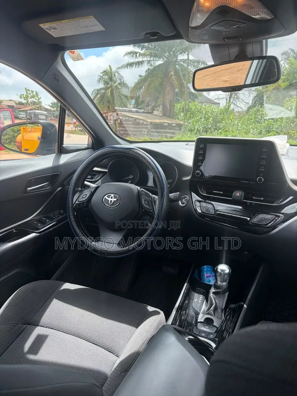 Toyota C-HR LE FWD 2019 Silver