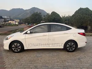 Hyundai Accent SE Sedan 2016 White