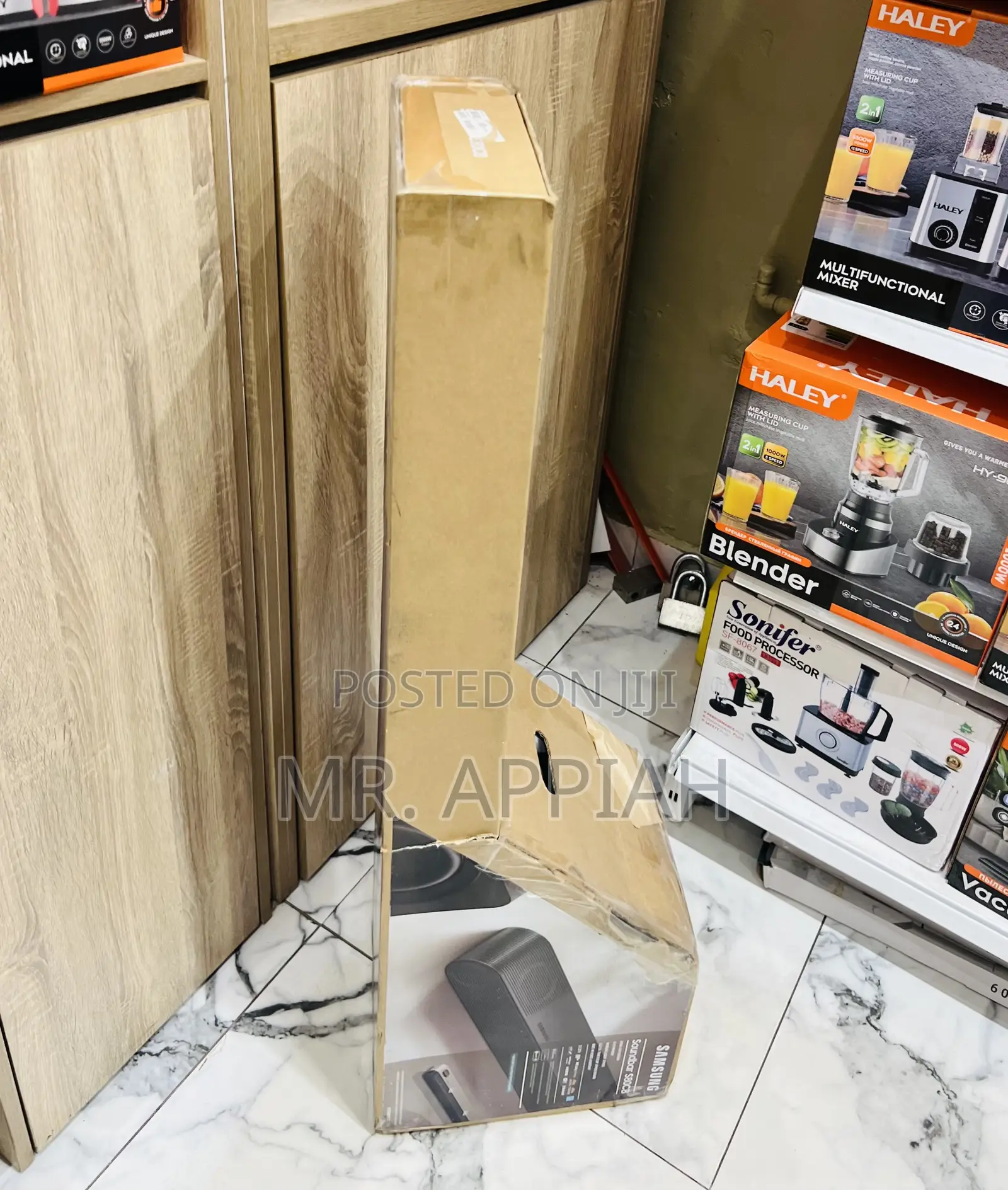 Check Out Unique Samsung Wireless Sound Bar(Black)
