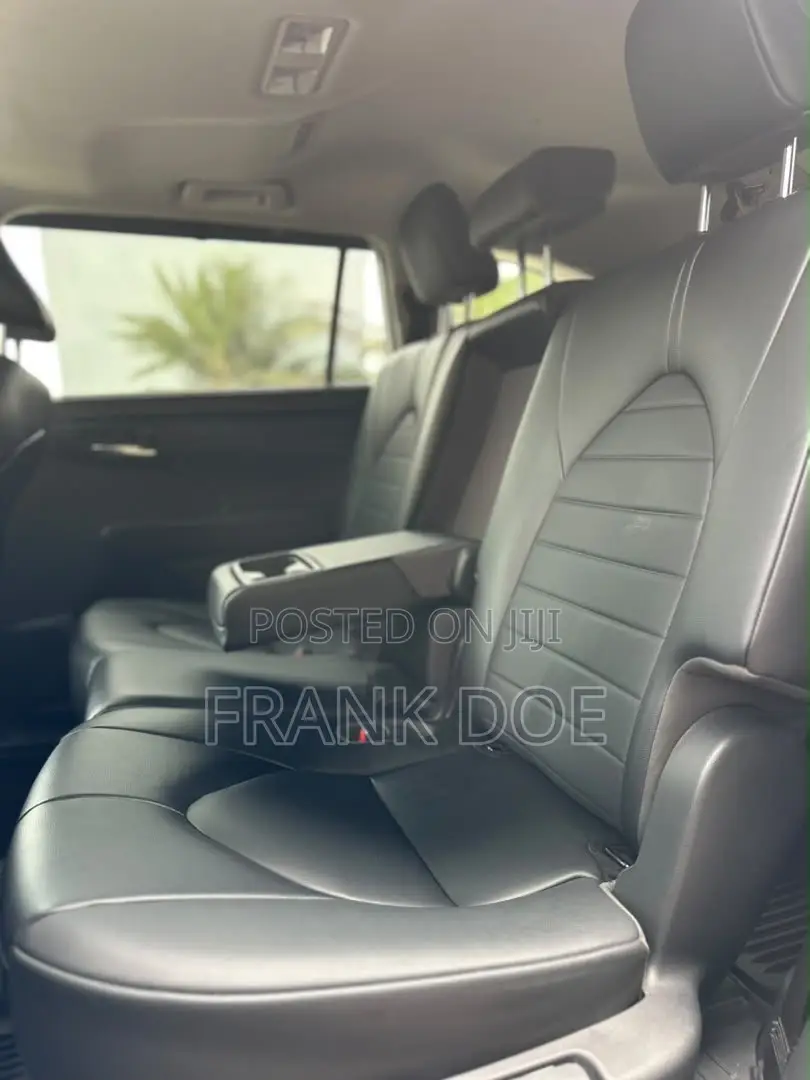 Toyota Highlander XLE AWD 2023 Silver