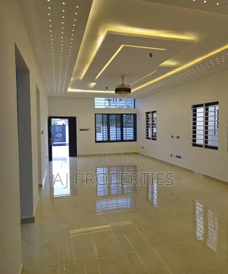 3bdrm House in Aj Property, Oyarifa Mall Area for sale