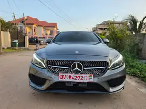 Mercedes-Benz C300 Base 4Matic Sedan AWD (2.0L 4cyl 7A) 2016 Gray