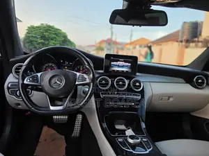 Mercedes-Benz C300 Base 4Matic Sedan AWD (2.0L 4cyl 7A) 2016 Gray