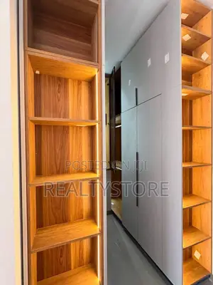 3bdrm House in Lake Side, Accra Metropolitan for sale