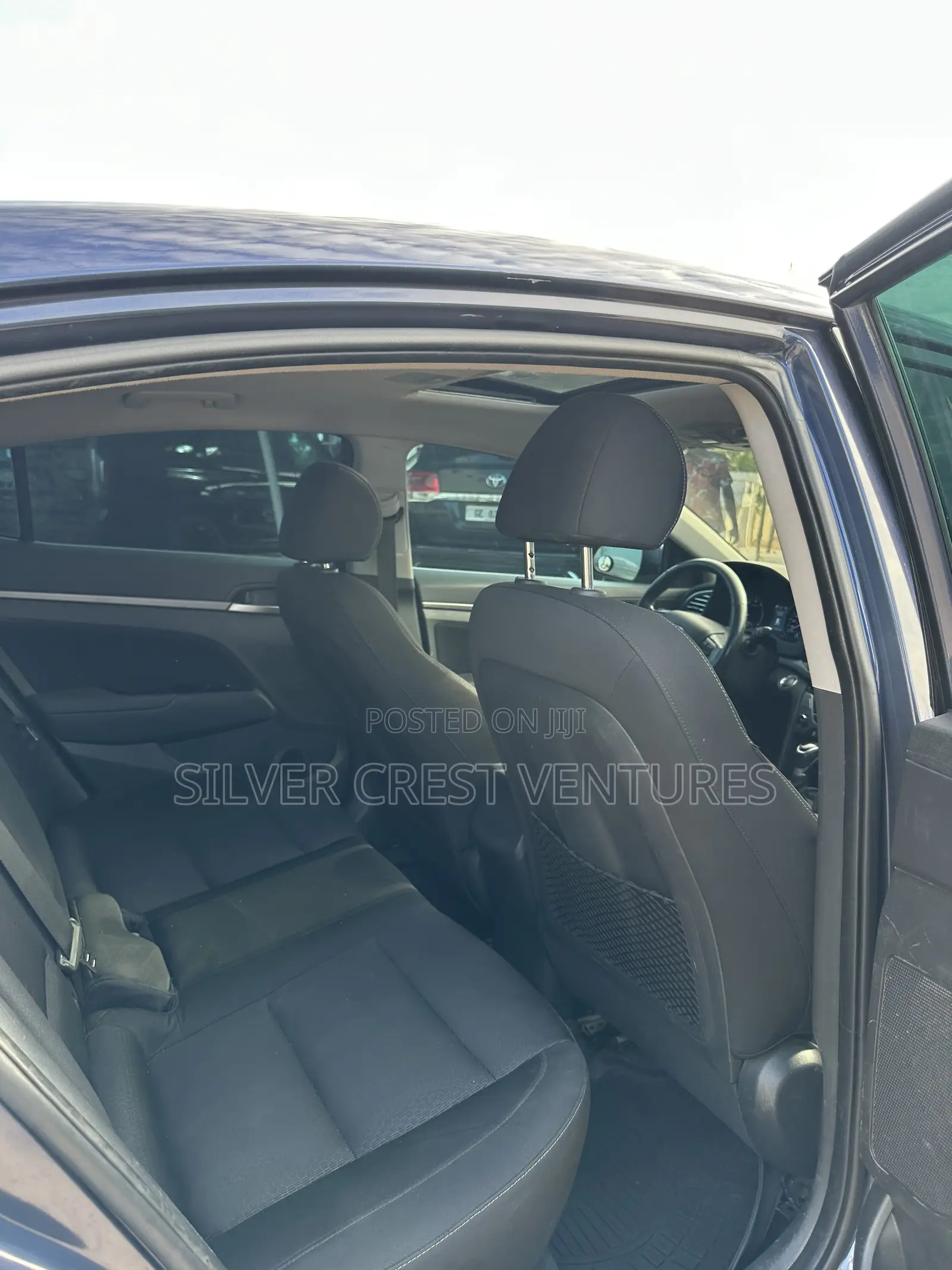 Hyundai Elantra Limited Sedan FWD (2.0L 4cyl 6A) 2017 Blue