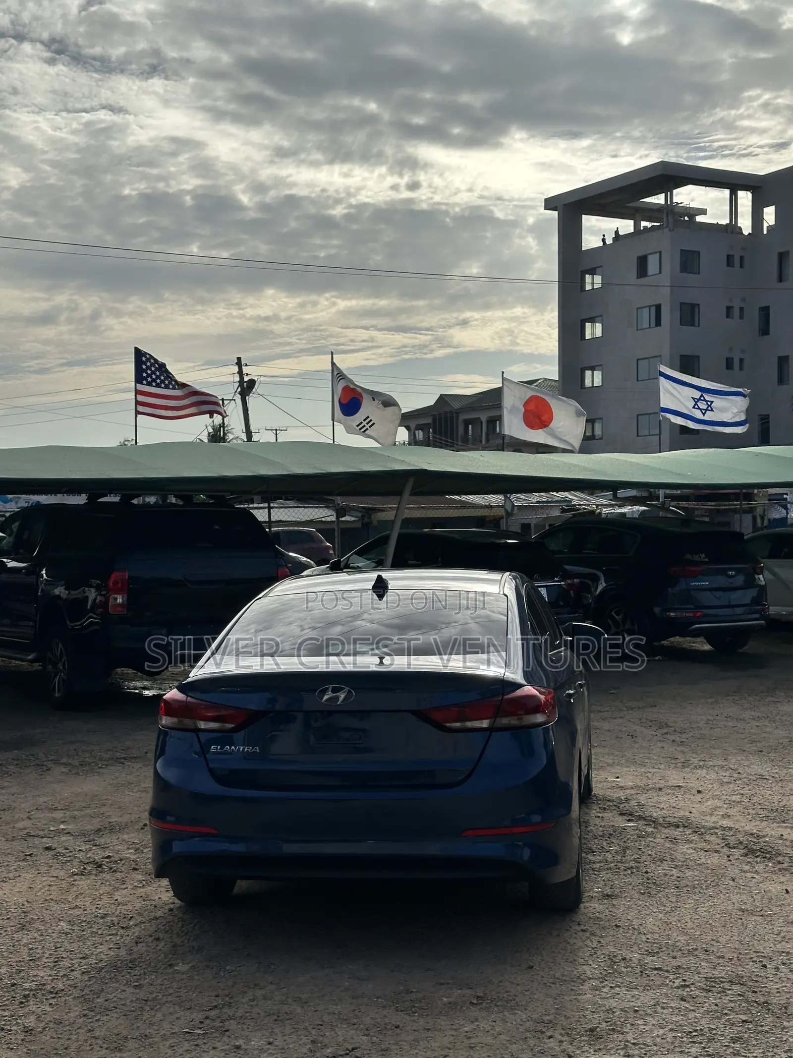 Hyundai Elantra Limited Sedan FWD (2.0L 4cyl 6A) 2017 Blue