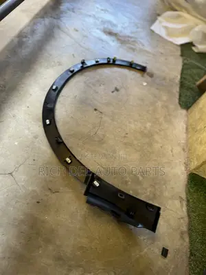Honda CR-V 2017-2022 Fender Moulding Front 2017, 2018, 2019, 2020