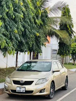 Toyota Corolla LE 4dr Sedan (1.8L 4cyl 4A) 2010 Gold