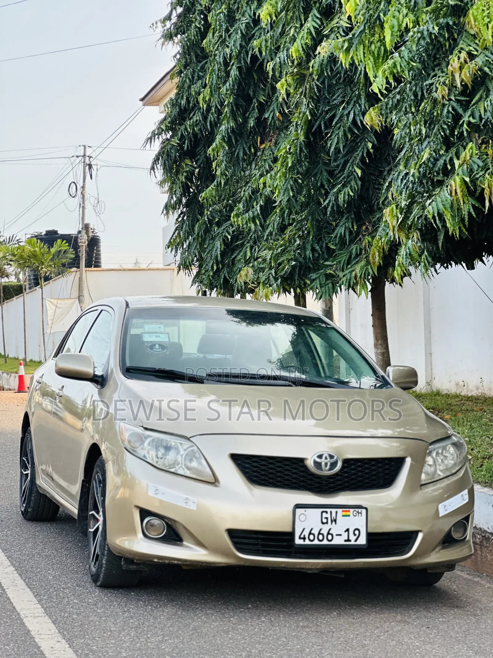 Toyota Corolla LE 4dr Sedan (1.8L 4cyl 4A) 2010 Gold
