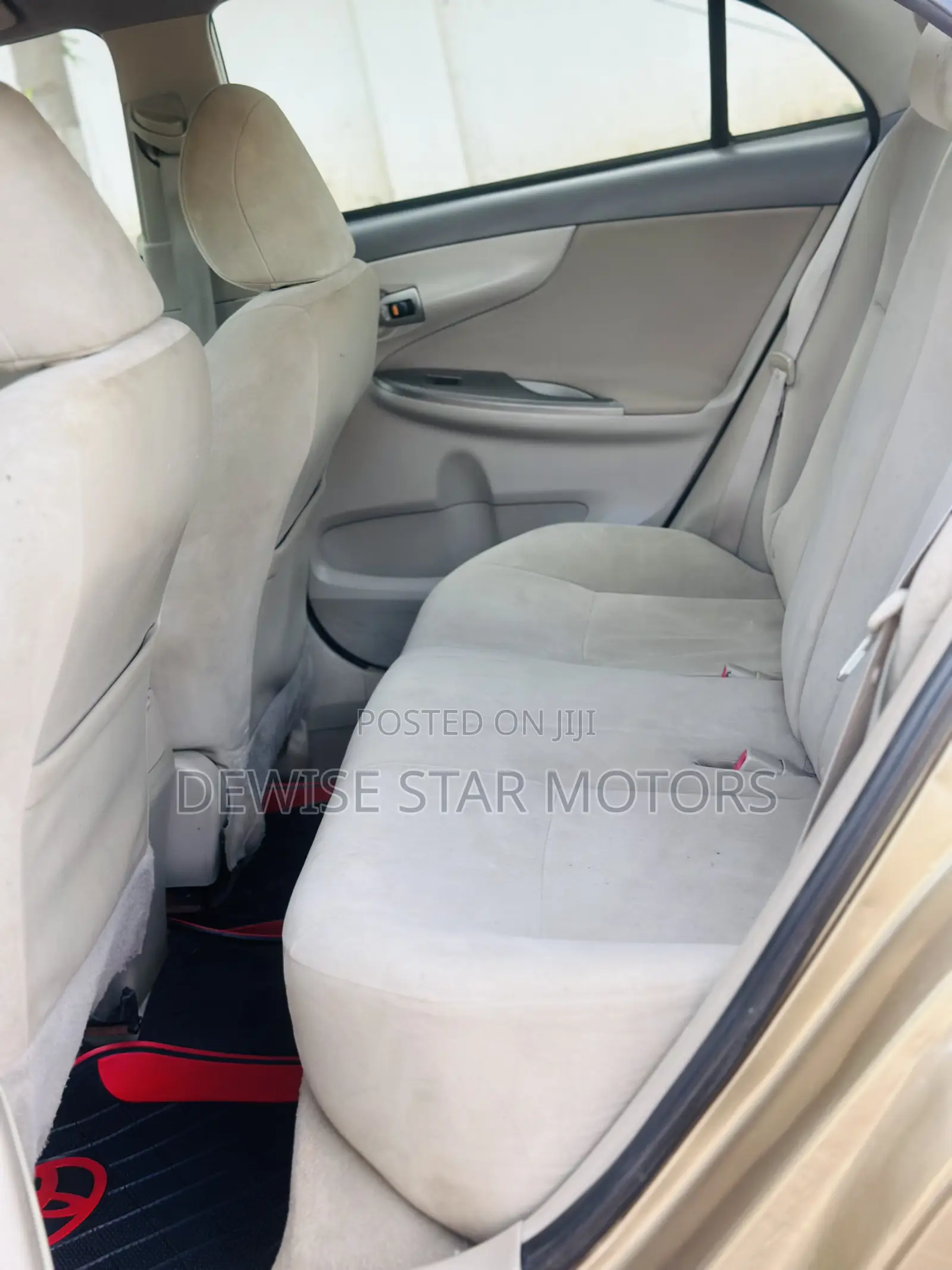 Toyota Corolla LE 4dr Sedan (1.8L 4cyl 4A) 2010 Gold