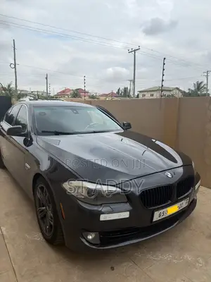 BMW 528i 2011 Gray