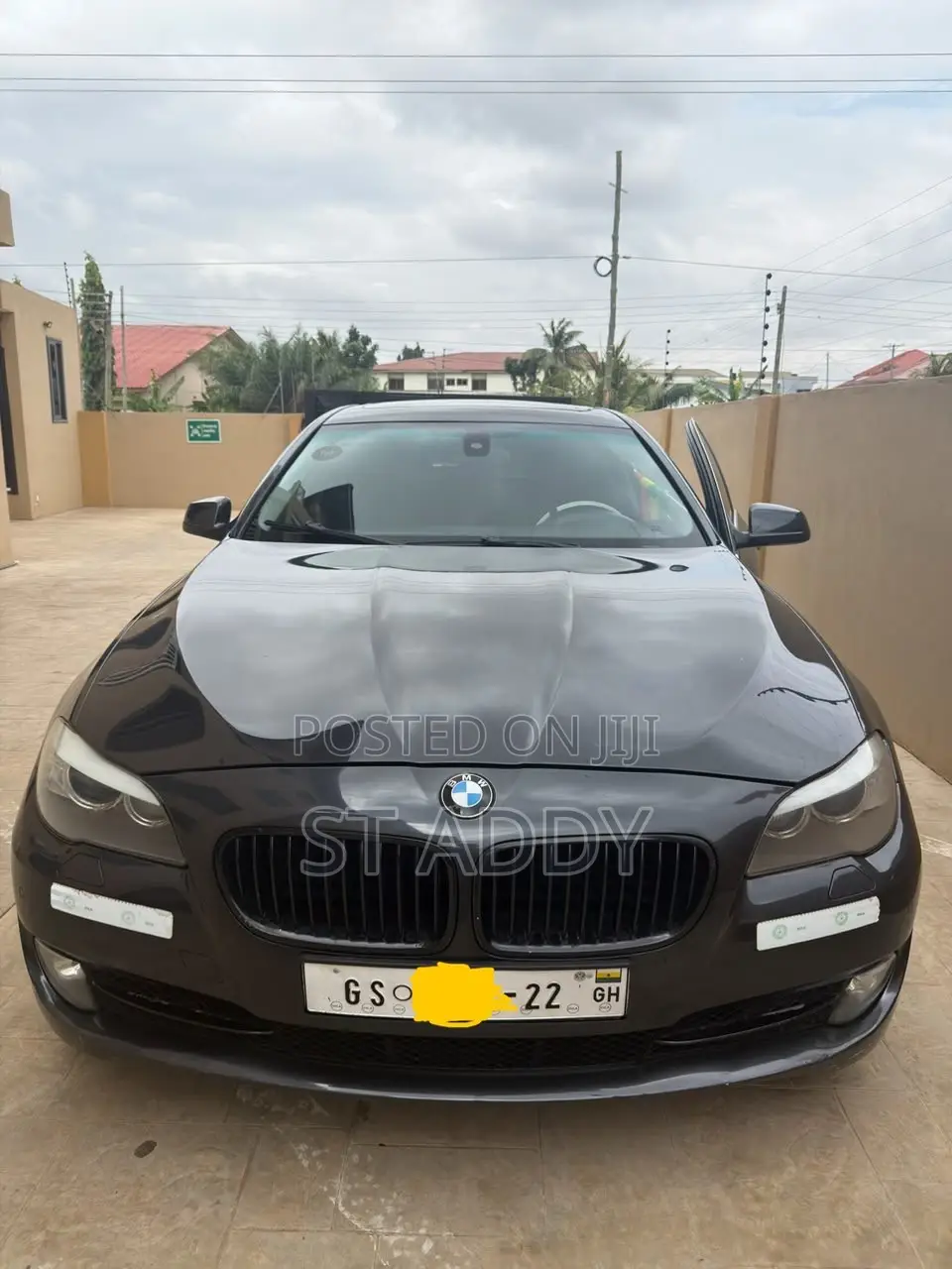 BMW 528i 2011 Gray