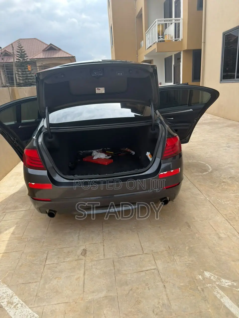 BMW 528i 2011 Gray