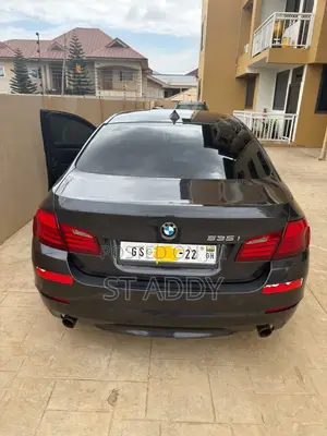 BMW 528i 2011 Gray