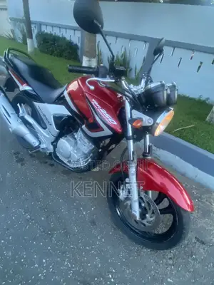Yamaha YBR 2025 Red