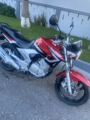 Yamaha YBR 2025 Red