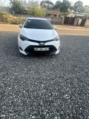 Toyota Corolla 2018 White