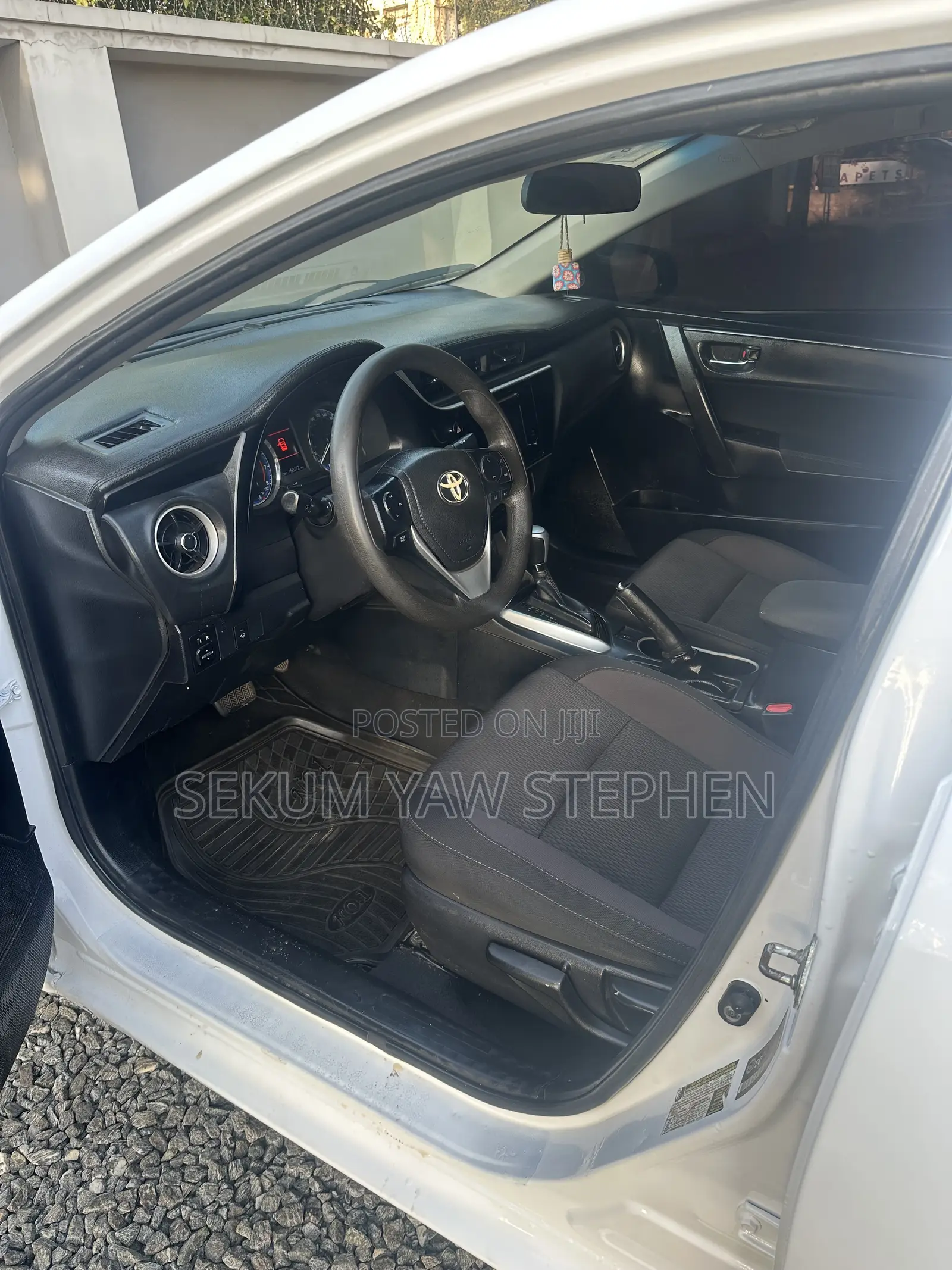 Toyota Corolla 2018 White
