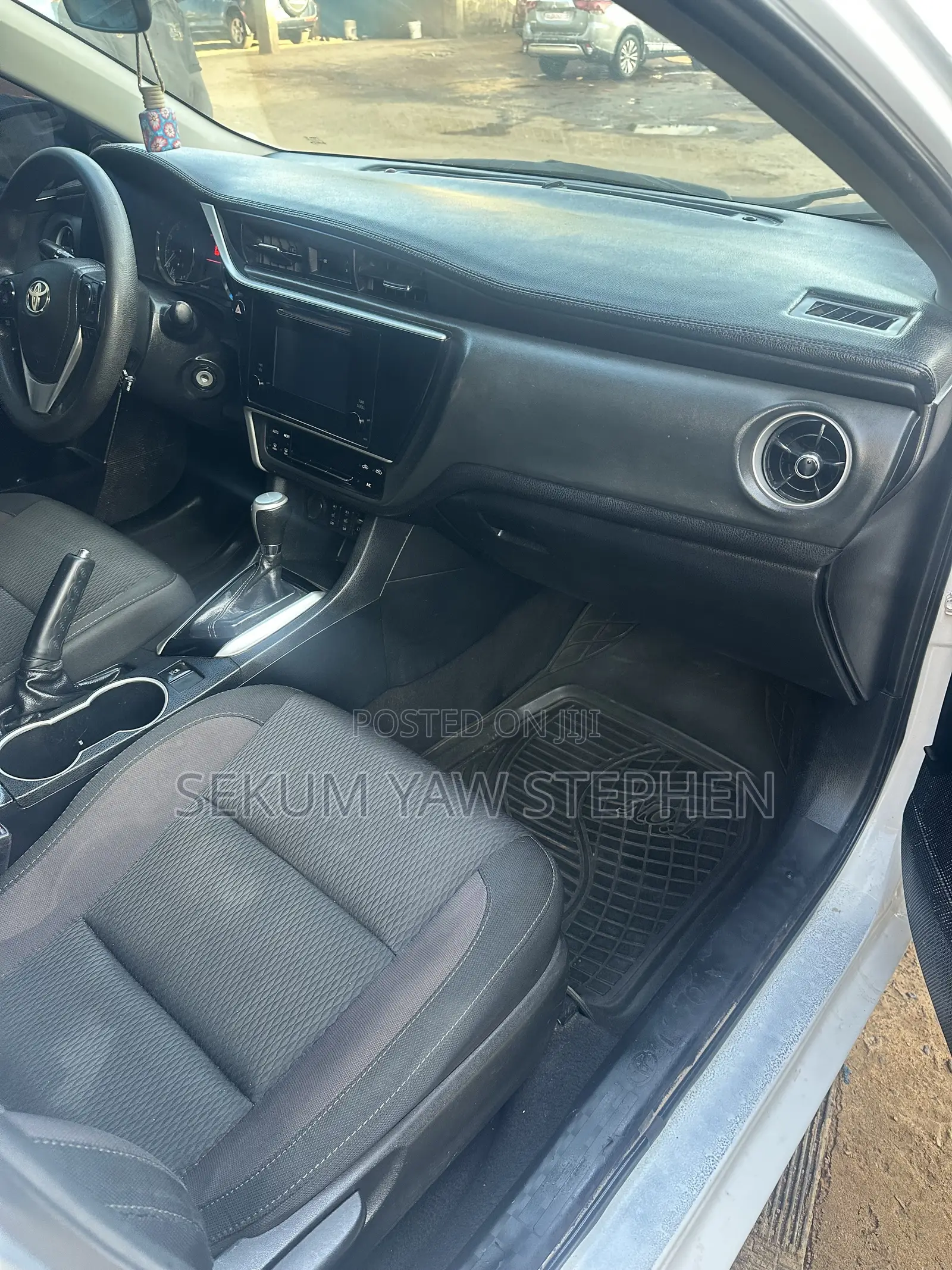 Toyota Corolla 2018 White
