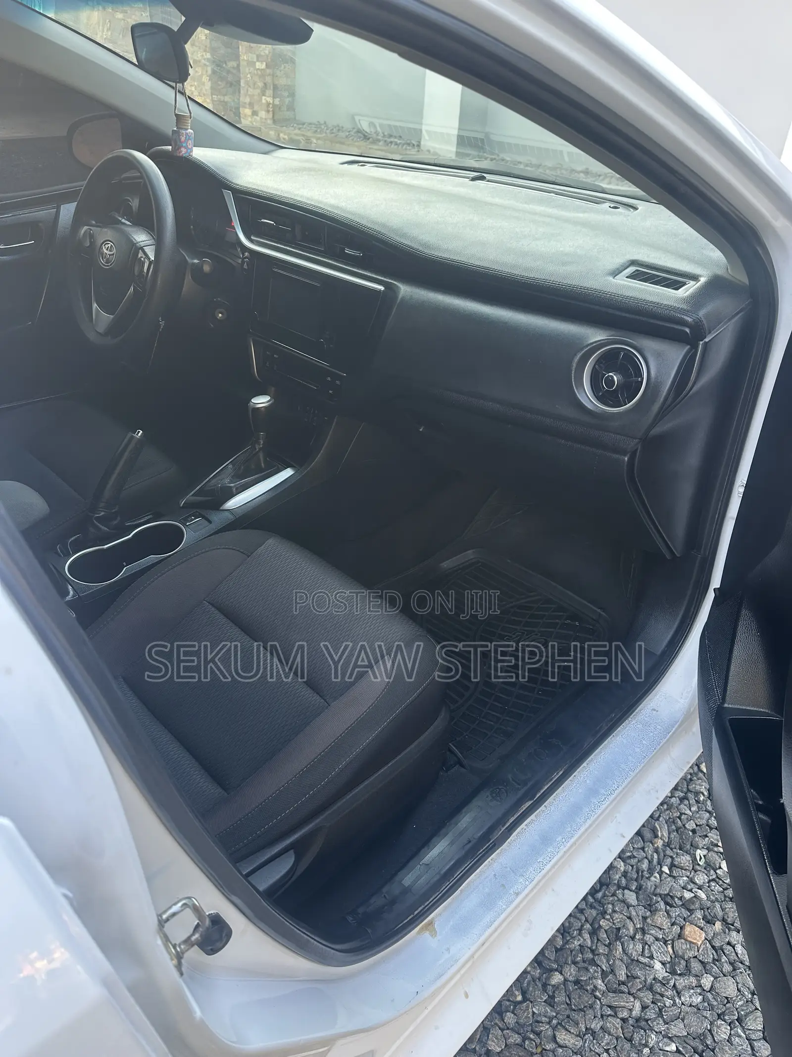 Toyota Corolla 2018 White