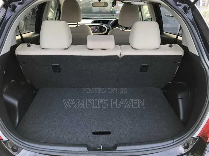 Toyota Vitz 1.3 FWD 3dr 2013 Black