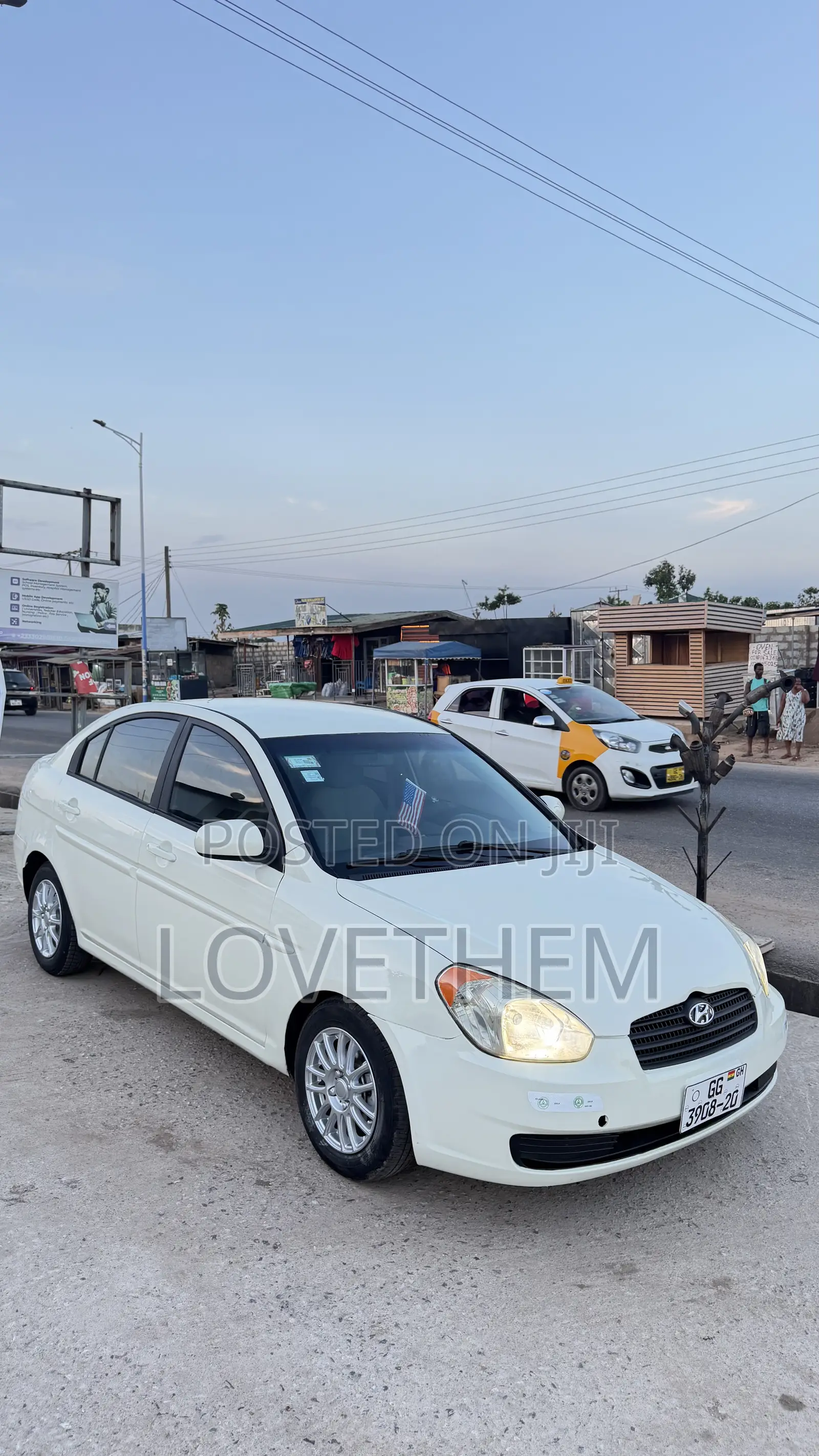 Hyundai Accent 2010 Off white