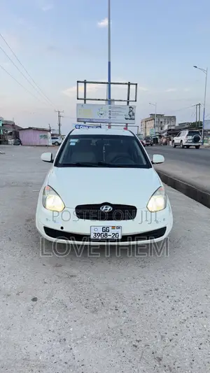 Hyundai Accent 2010 Off white