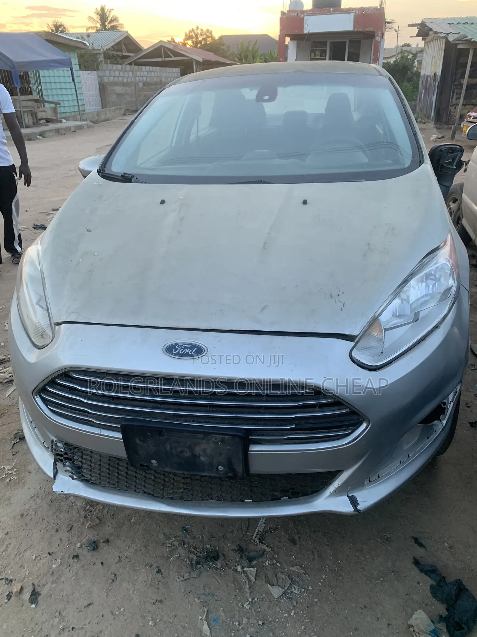 Ford Fiesta SE 4dr Sedan (1.6L 4cyl 5M) 2015 Silver