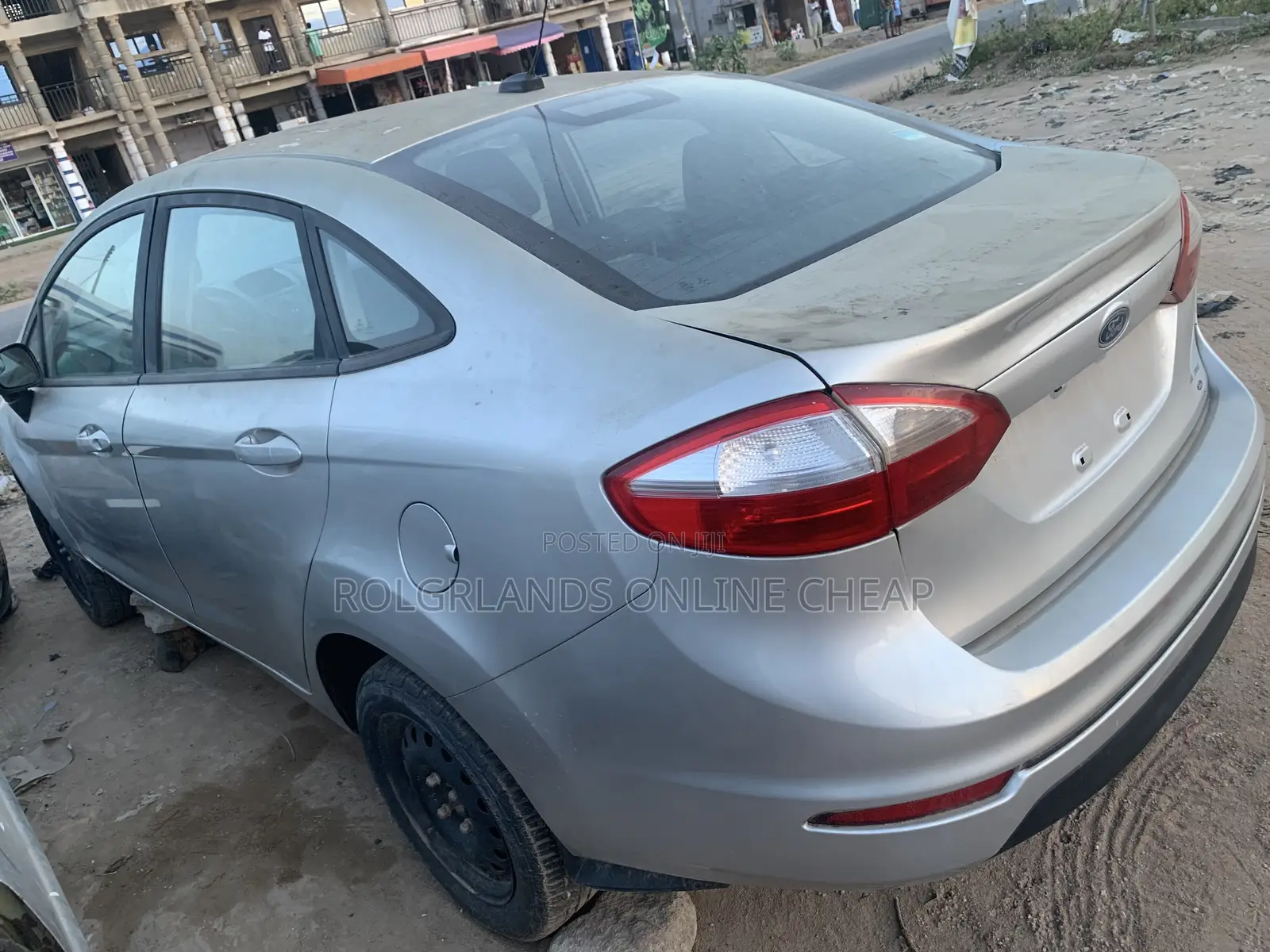 Ford Fiesta SE 4dr Sedan (1.6L 4cyl 5M) 2015 Silver