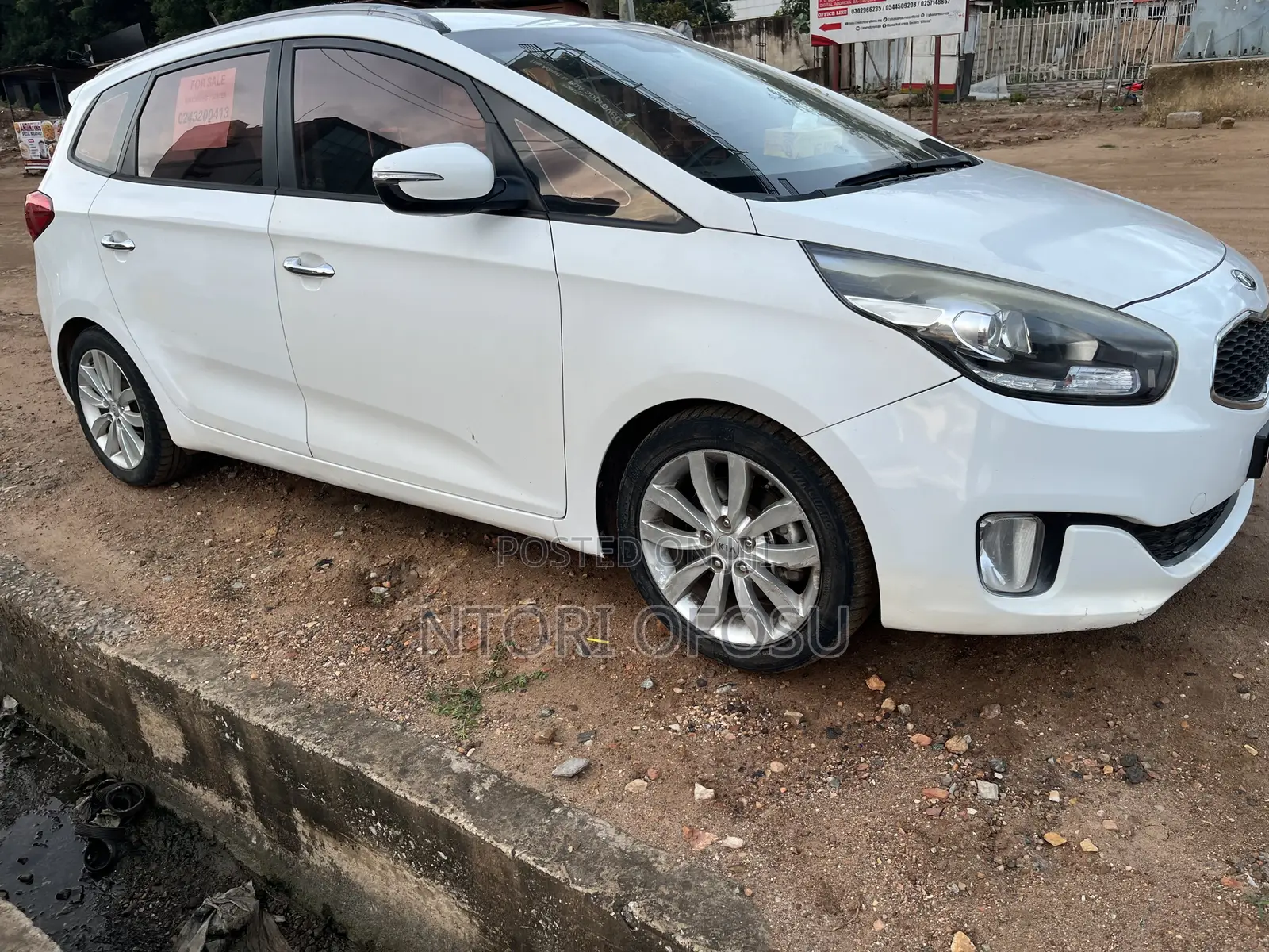 Kia Carens 2014 White