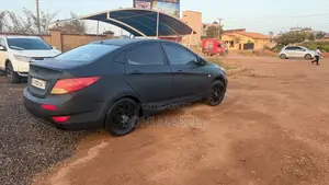 Hyundai Accent GLS 4dr Sedan (1.6L 4cyl 6M) 2014 Black