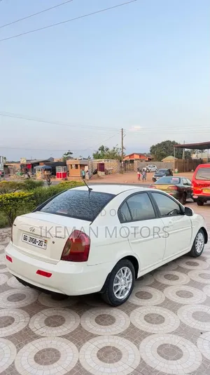 Hyundai Accent GLS Automatic 2010 White
