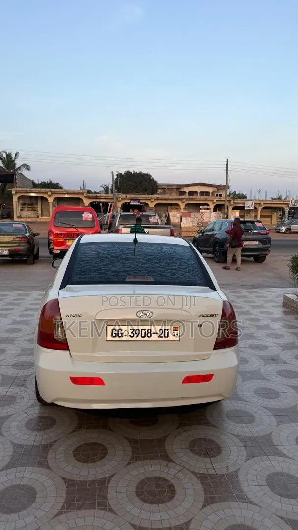 Hyundai Accent GLS Automatic 2010 White