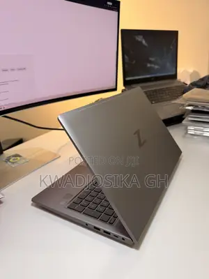 Laptop HP ZBook Power G9 i7 16GB Intel Core i7 SSD 512GB