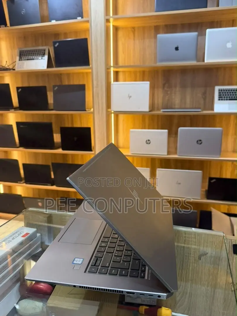 Laptop HP ZBook Studio G5 16GB Intel Core i5 SSD 256GB