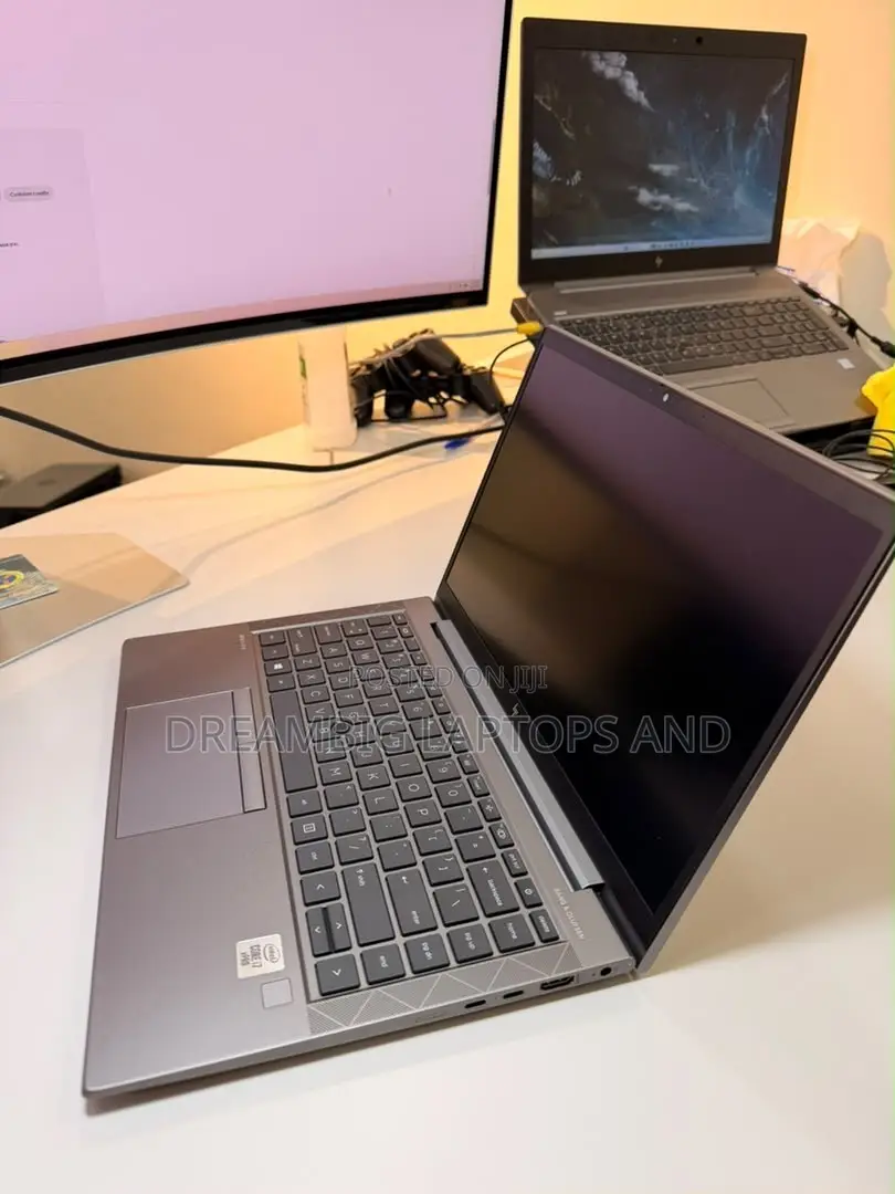 Laptop HP ZBook Firefly 14 G7 32GB Intel Core i7 SSD 512GB