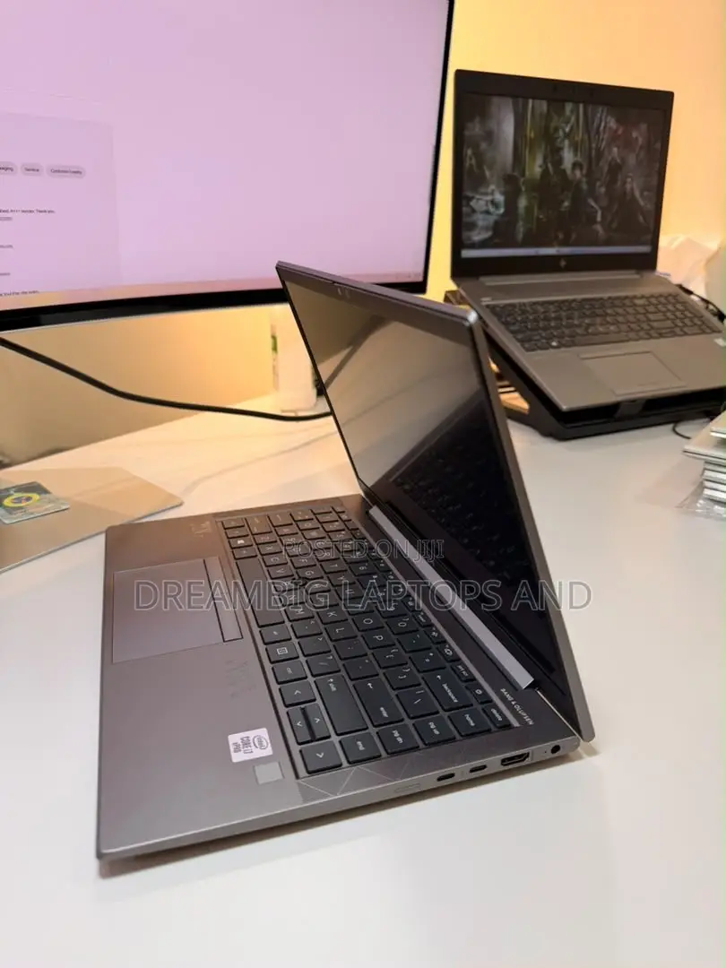 Laptop HP ZBook Firefly 14 G7 32GB Intel Core i7 SSD 512GB