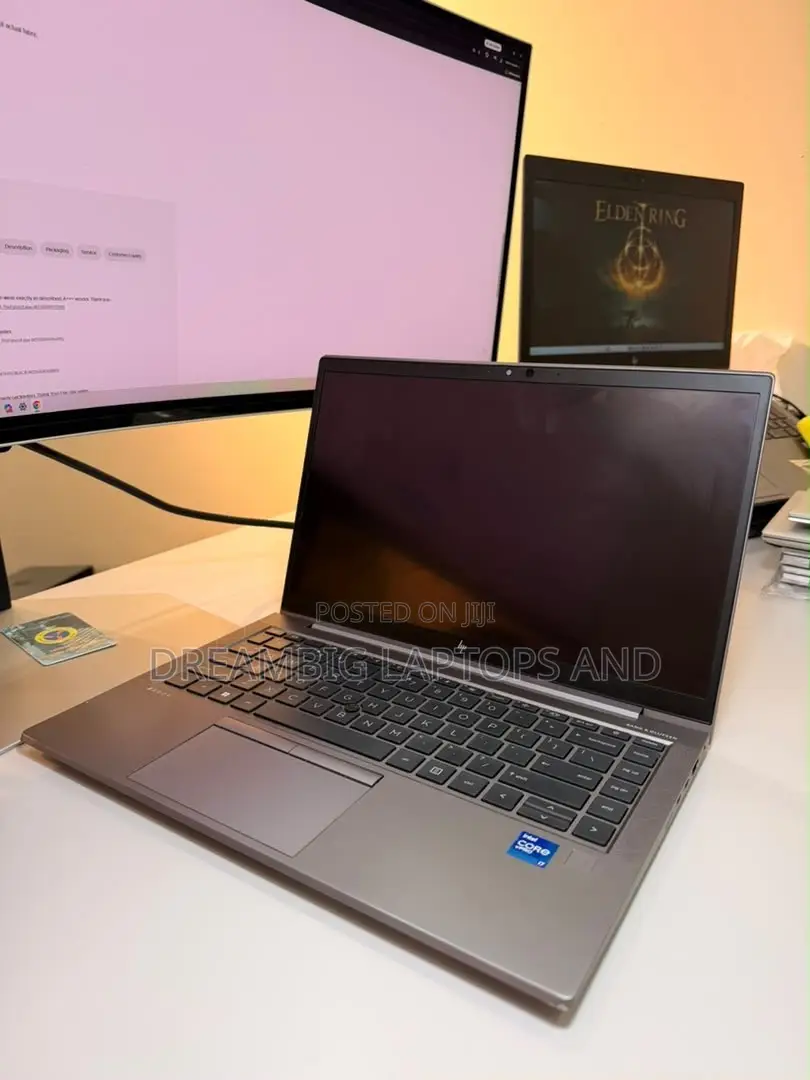 Laptop HP ZBook Firefly G8 32GB Intel Core i7 SSD 512GB